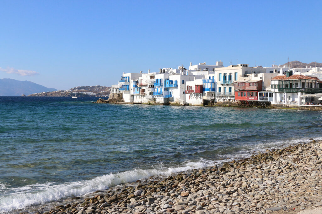 Greece Travel Guide: The Best of Santorini & Mykonos | Glow Be Lovely
